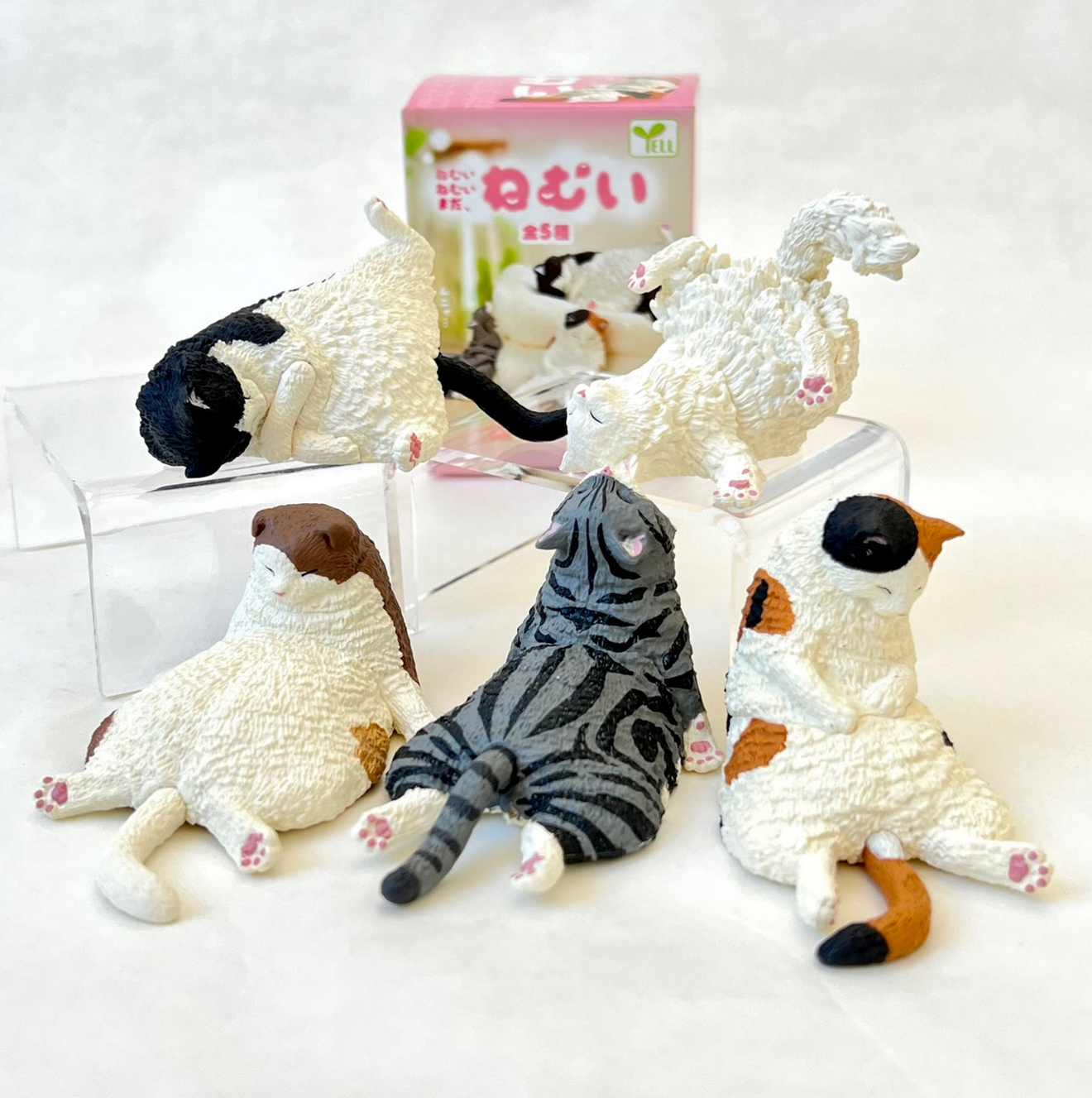 Sleeping Cat Figurine Vol. 1 Japanese Blind Box