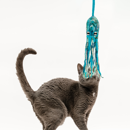 Wool Octopus Cat Toy with 4-Foot Tether (Arctic Blue)